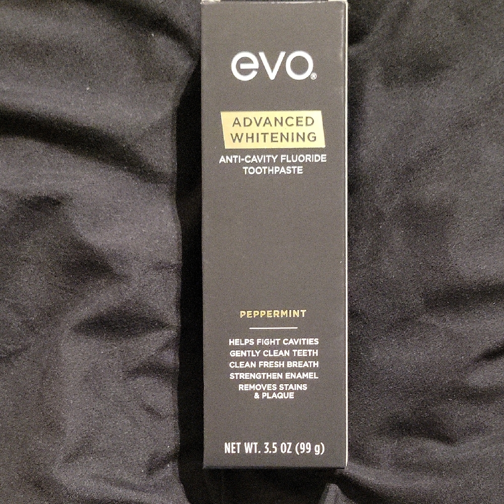 evo Advanced Whitening Peppermint Toothpaste